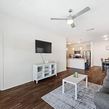 Lavish 2Br Apartment In แทมปา ภายนอก รูปภาพ