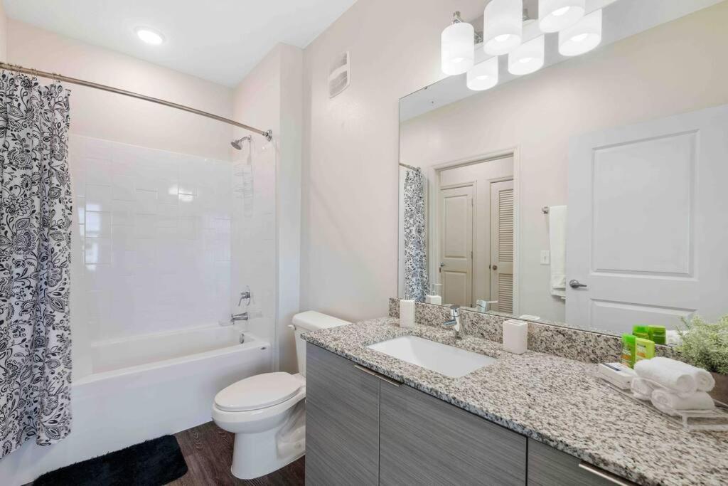 Lavish 2Br Apartment In แทมปา ภายนอก รูปภาพ